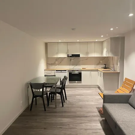 Soverom Med Enkelt Seng Felles Bad, Stue Og Kjokken I Vestby Sentrum, Naer Oslo Hotel *